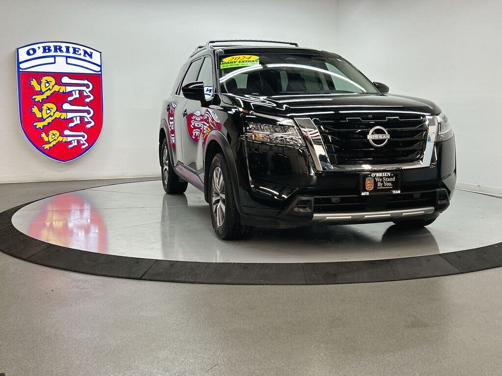 2024 Nissan Pathfinder SL 4WD