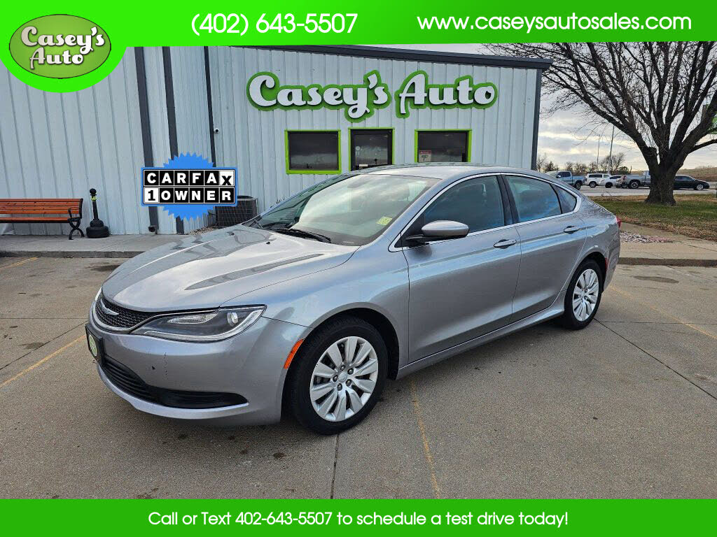 2015 Chrysler 200 LX Sedan FWD