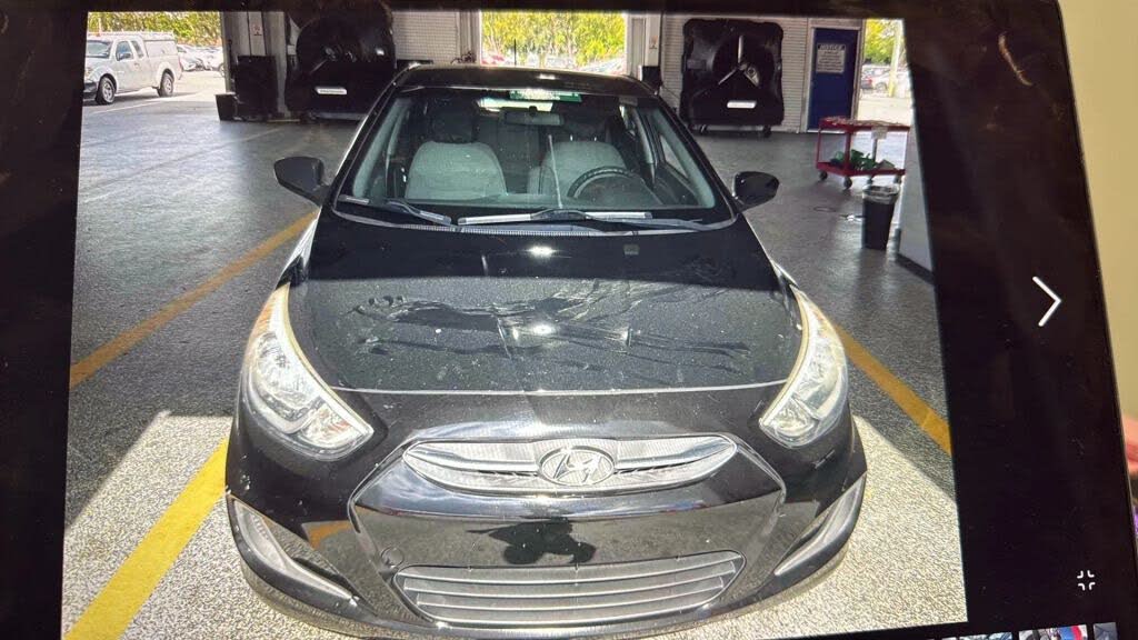 2016 Hyundai Accent SE 4-Door Hatchback FWD