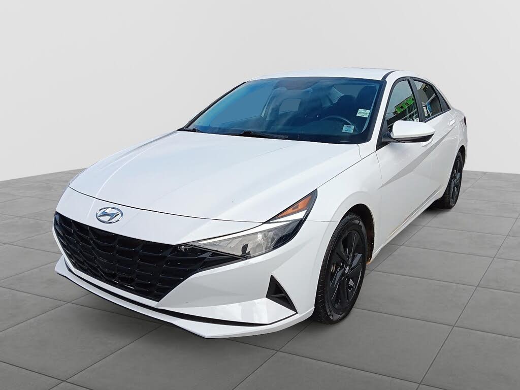 Hyundai Elantra Preferred FWD 2023