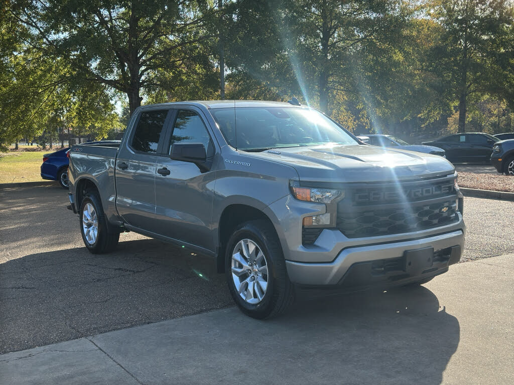 2025 Chevrolet Silverado 1500 Custom Crew Cab 4WD
