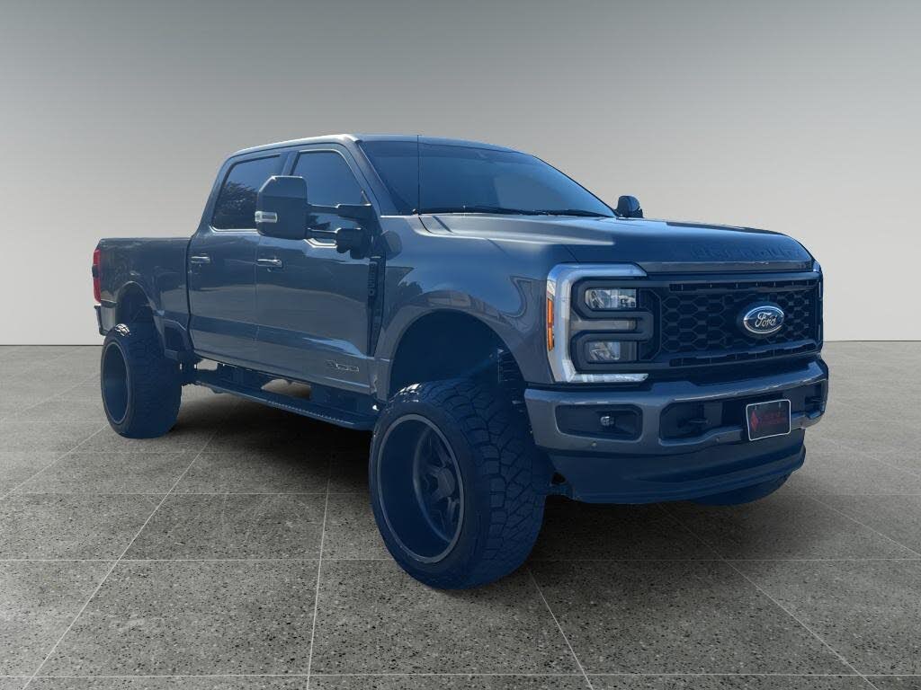 2023 Ford F-250 Super Duty Lariat Crew Cab 4WD