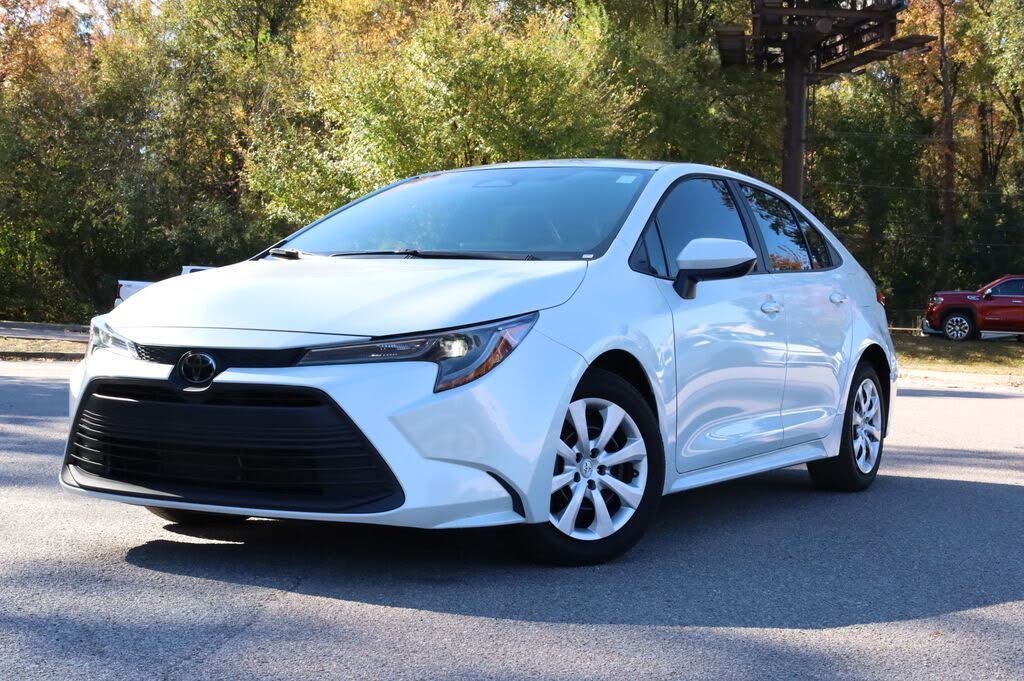 2024 Toyota Corolla LE FWD
