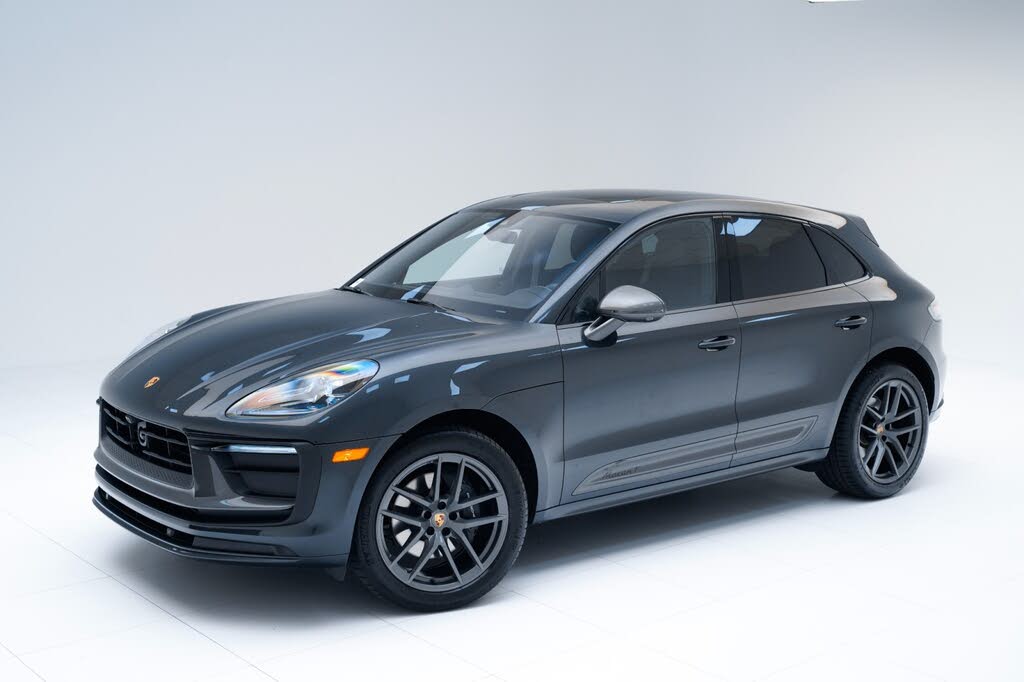 2025 Porsche Macan T AWD