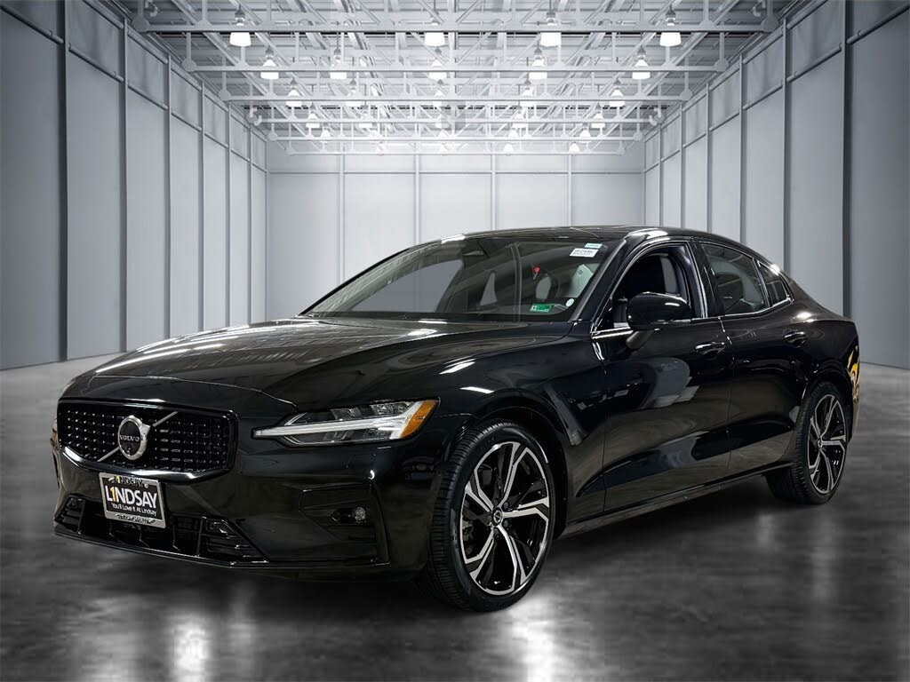 2025 Volvo S60 B5 Plus AWD