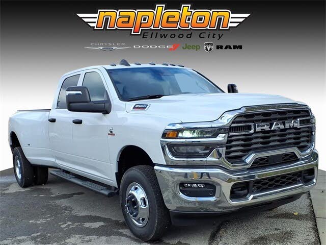 2026 RAM 3500 Tradesman Crew Cab LB DRW 4WD