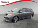Toyota Sienna XLE 7-Passenger FWD with Auto-Access Seat