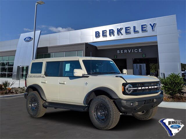 2025 Ford Bronco Outer Banks 4-Door 4WD