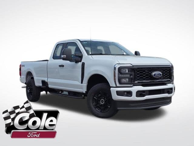 2025 Ford F-350 Super Duty XL SuperCab LB 4WD