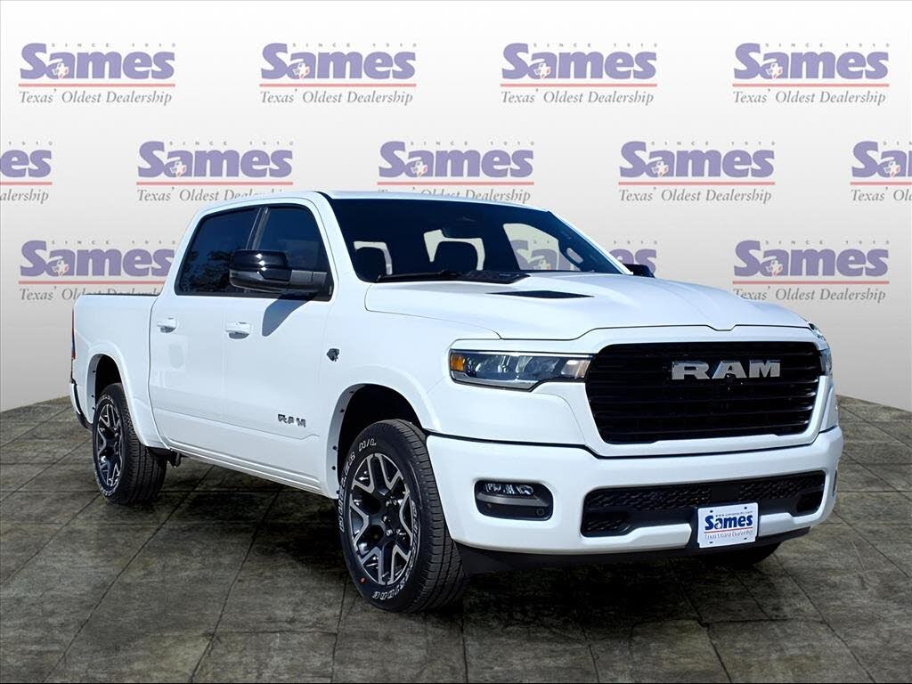 2026 RAM 1500 Laramie Crew Cab 4WD