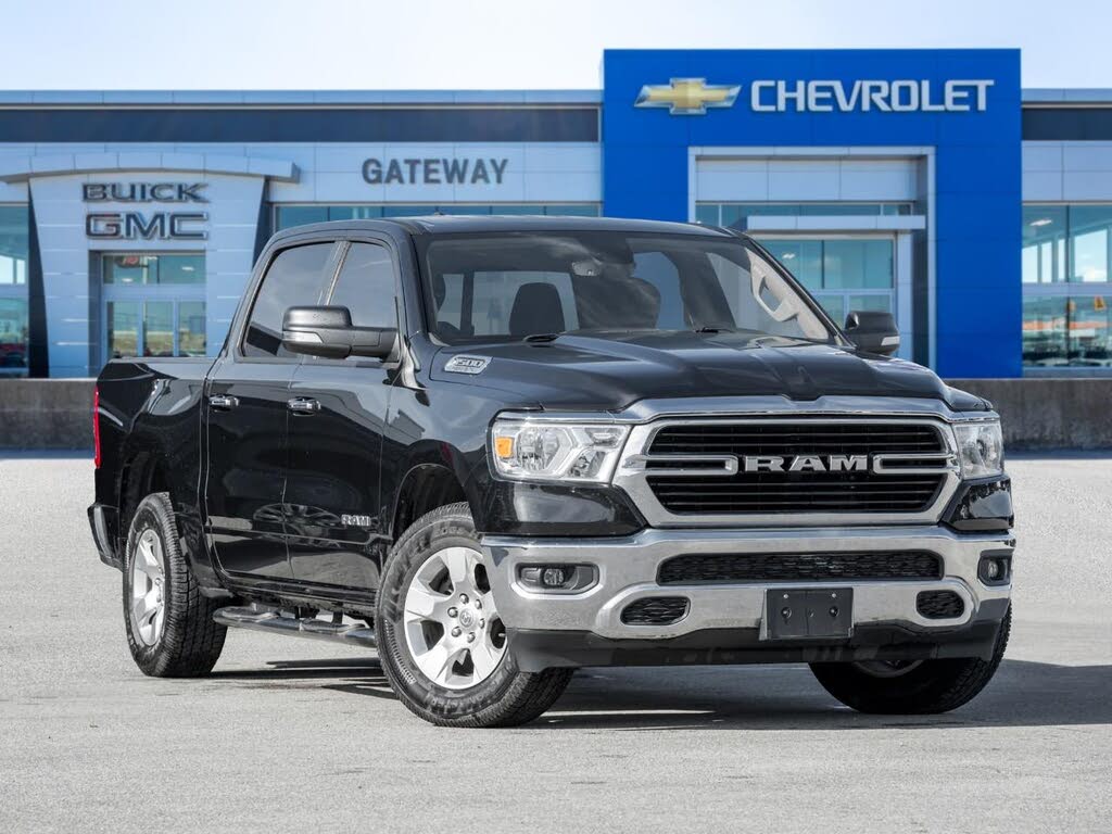 RAM 1500 Big Horn Crew Cab 4WD 2019