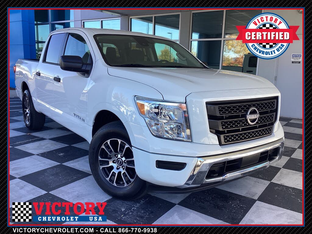 2024 Nissan Titan SV Crew Cab 4WD