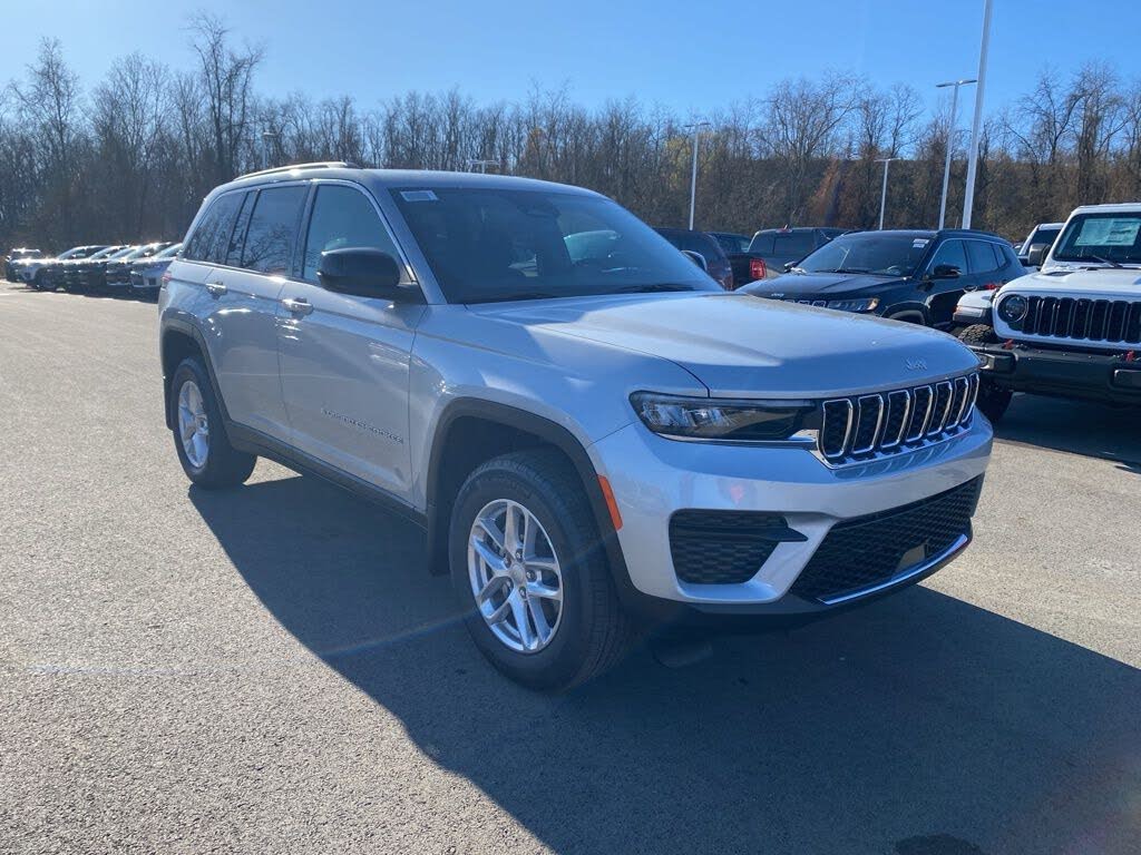 2025 Jeep Grand Cherokee Laredo X 4WD