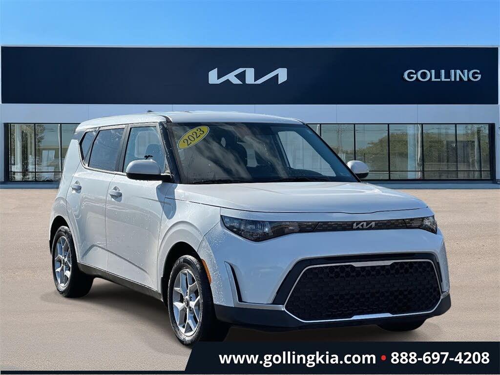 2023 Kia Soul LX FWD