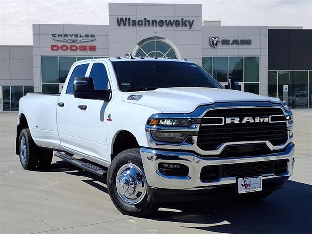2026 RAM 3500 Tradesman Crew Cab LB DRW 4WD