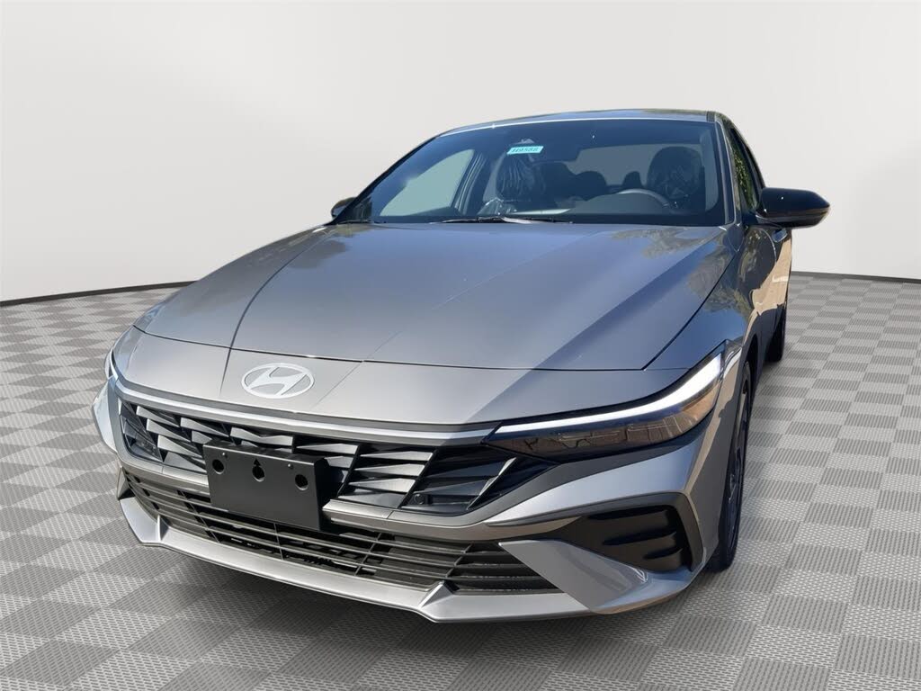 2025 Hyundai Elantra SEL Sport FWD