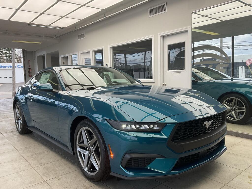 2026 Ford Mustang EcoBoost Fastback RWD