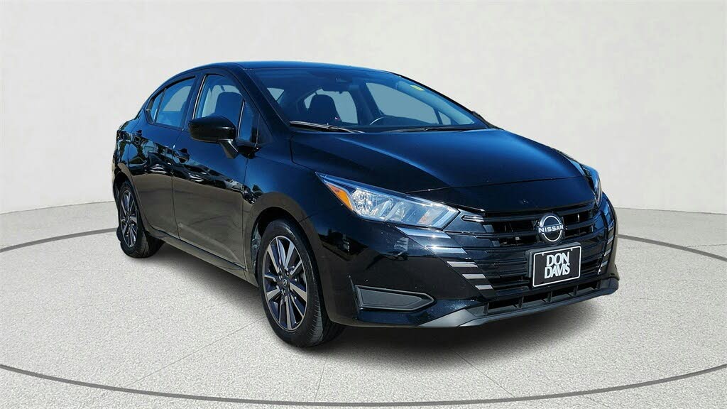 2023 Nissan Versa SV FWD