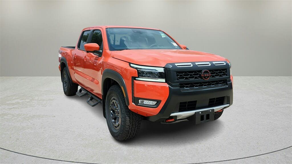 2025 Nissan Frontier PRO-4X Crew Cab 4WD