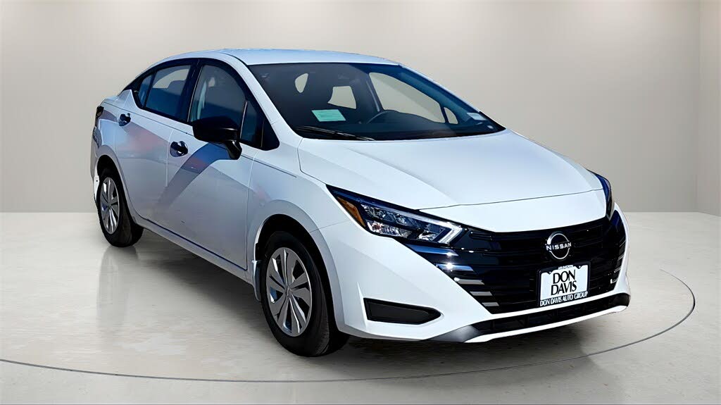 2025 Nissan Versa S FWD