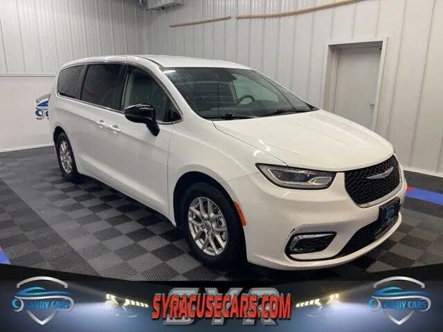2024 Chrysler Pacifica Touring L FWD