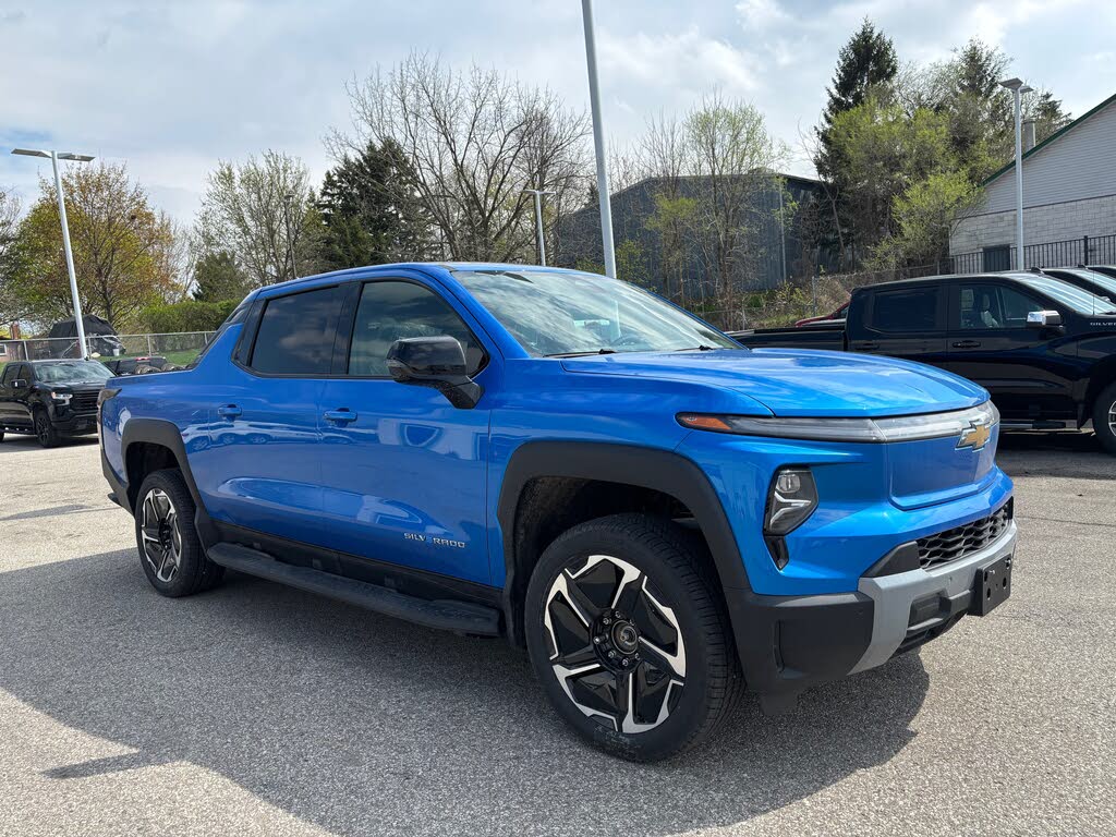 2025 Chevrolet Silverado EV LT Crew Cab e4WD