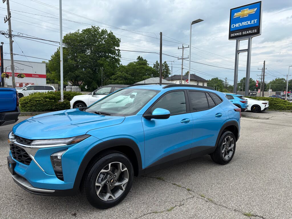 2025 Chevrolet Trax LT FWD