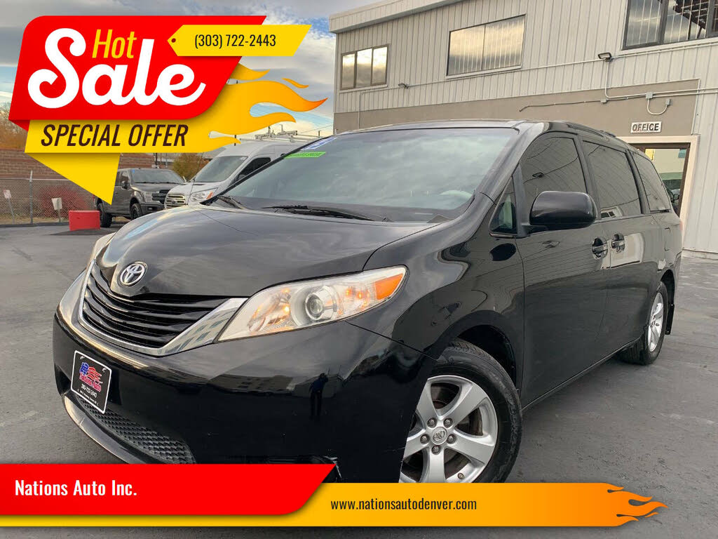 2013 Toyota Sienna LE 8-Passenger