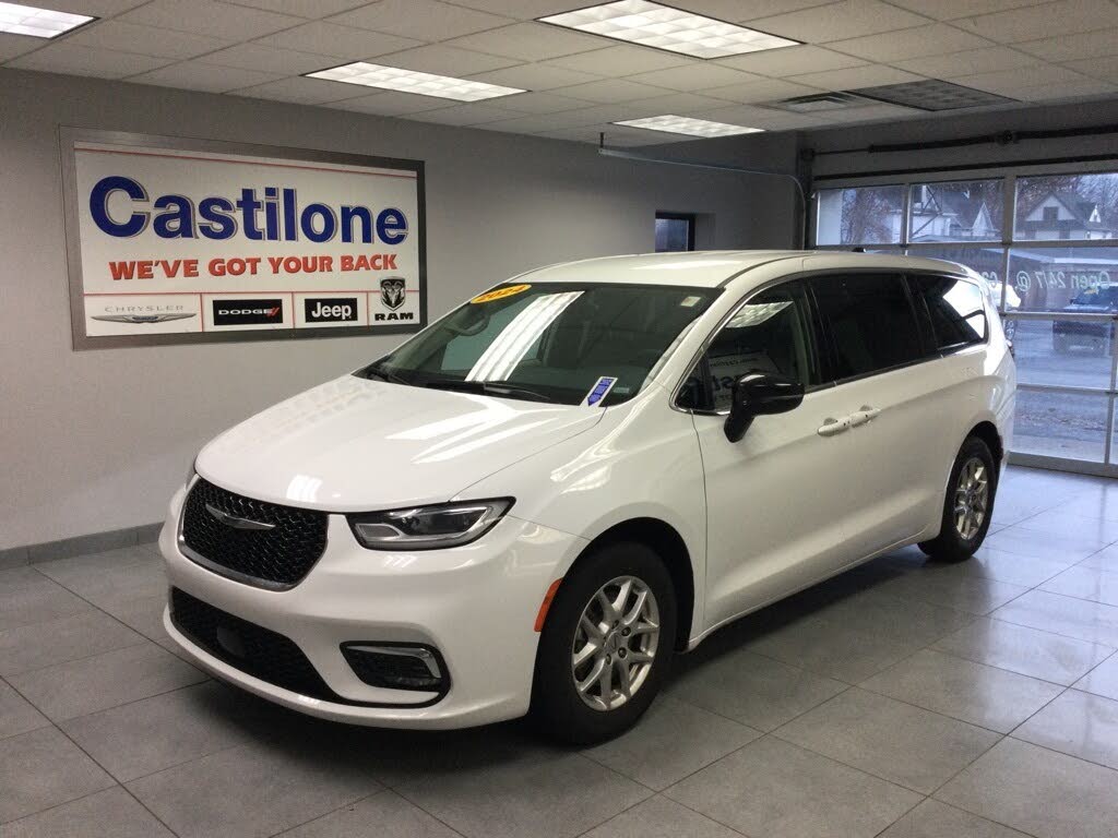 2024 Chrysler Pacifica Touring L FWD