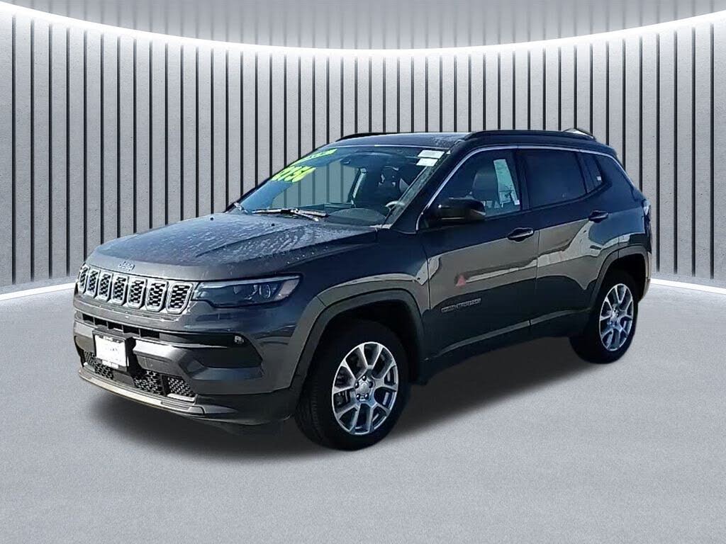 2024 Jeep Compass Latitude Lux 4WD