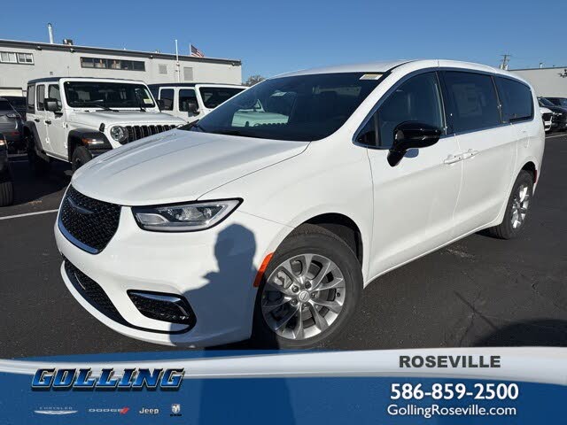 2026 Chrysler Pacifica Select AWD