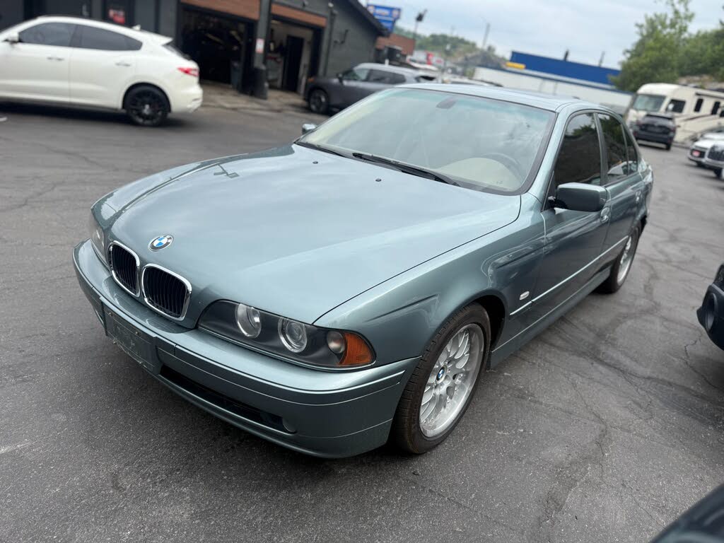 2003 BMW 5 Series 530i Sedan RWD