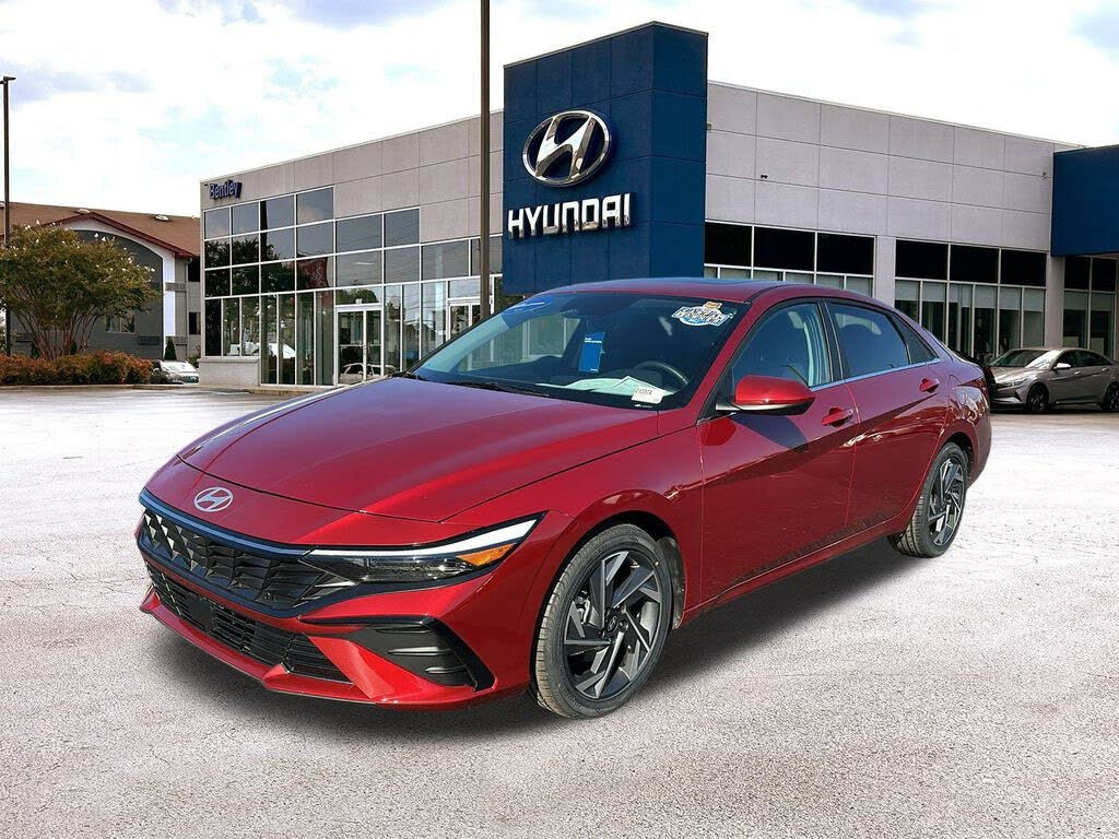 2024 Hyundai Elantra SEL FWD