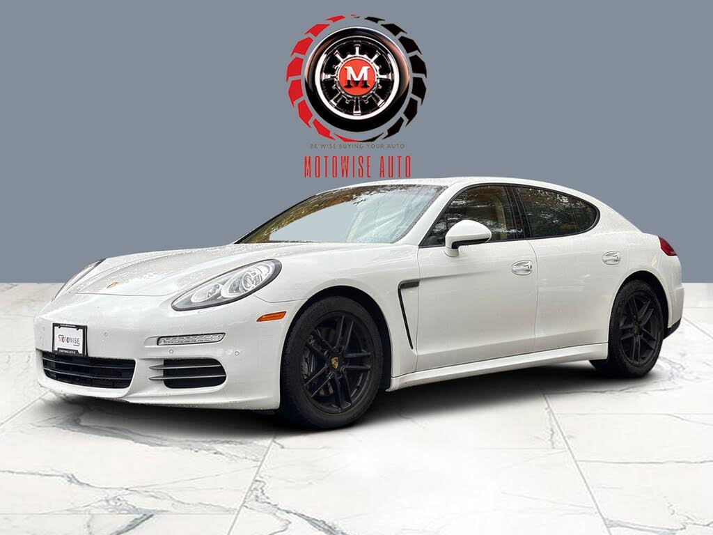 Porsche Panamera 4 2015