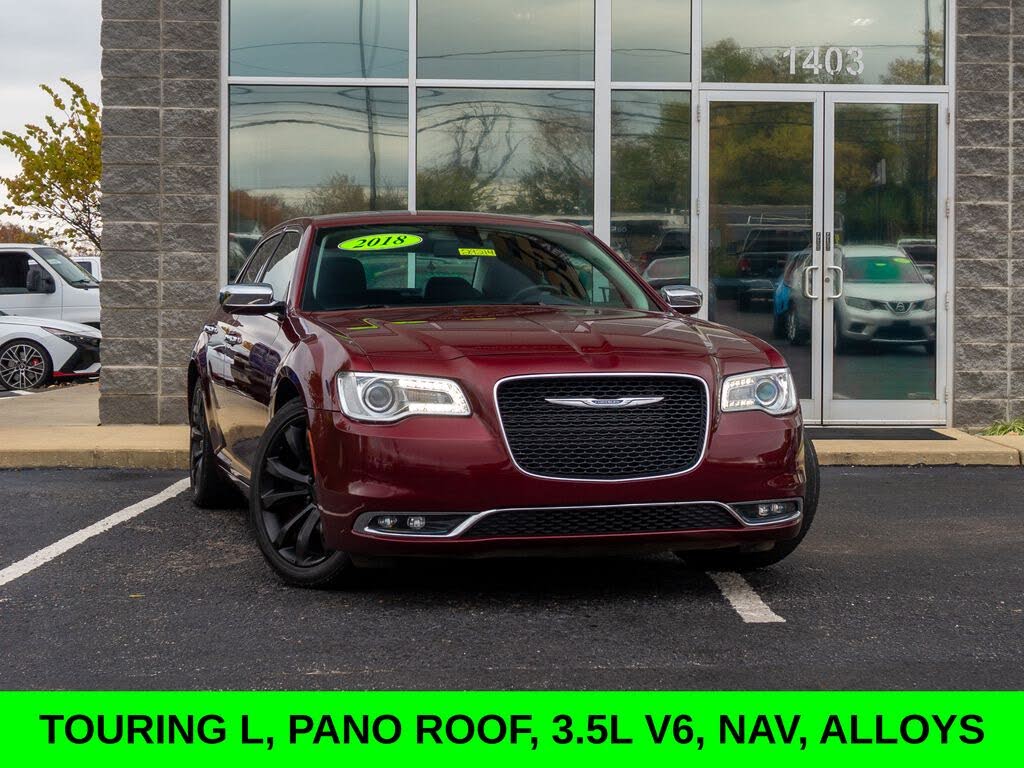 2018 Chrysler 300 Touring RWD