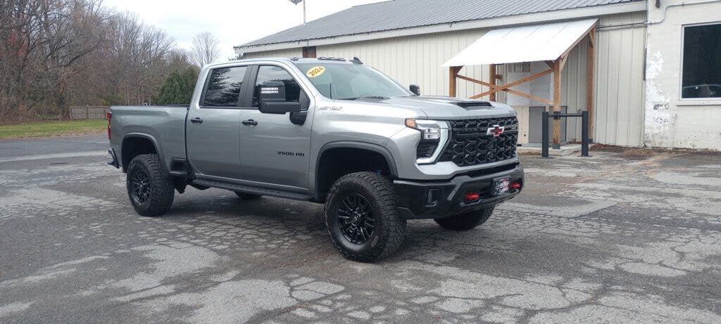 2024 Chevrolet Silverado 2500HD ZR2 Crew Cab 4WD