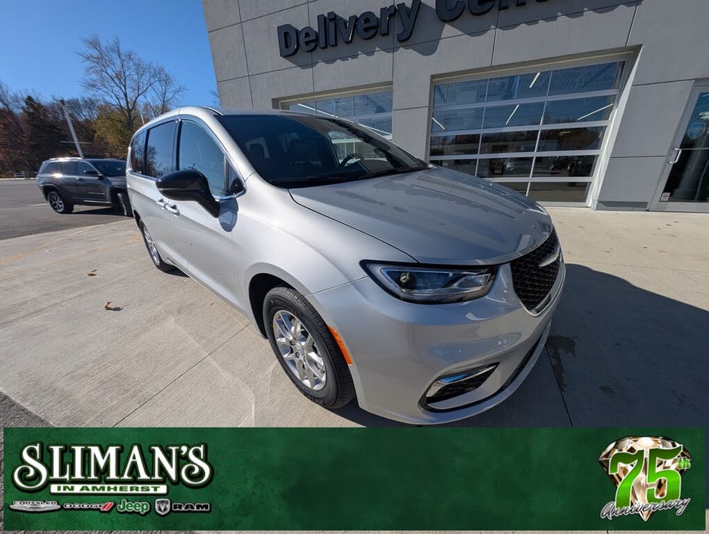 2026 Chrysler Pacifica Select FWD