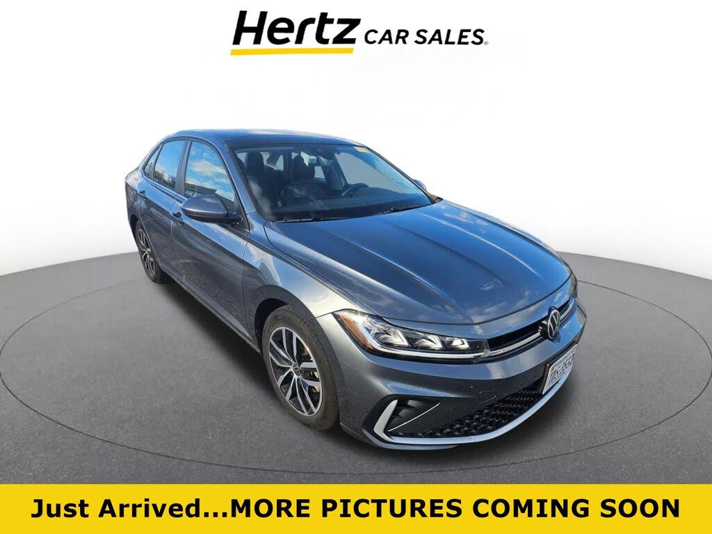 2025 Volkswagen Jetta SE FWD