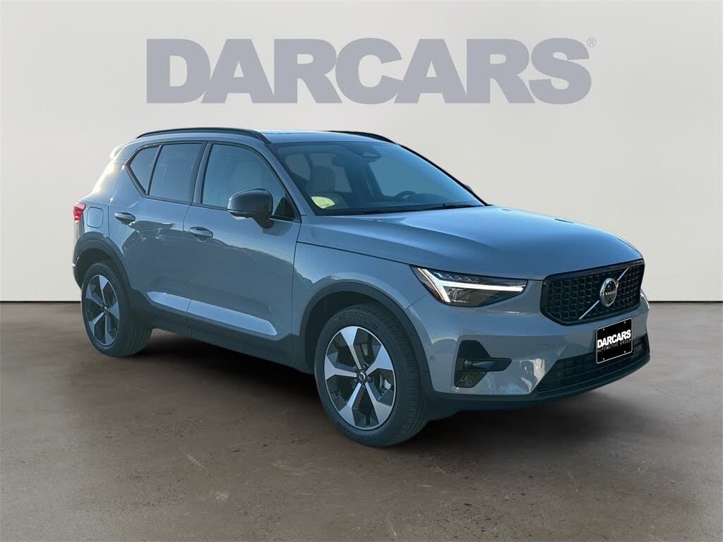 2026 Volvo XC40 B5 Plus AWD