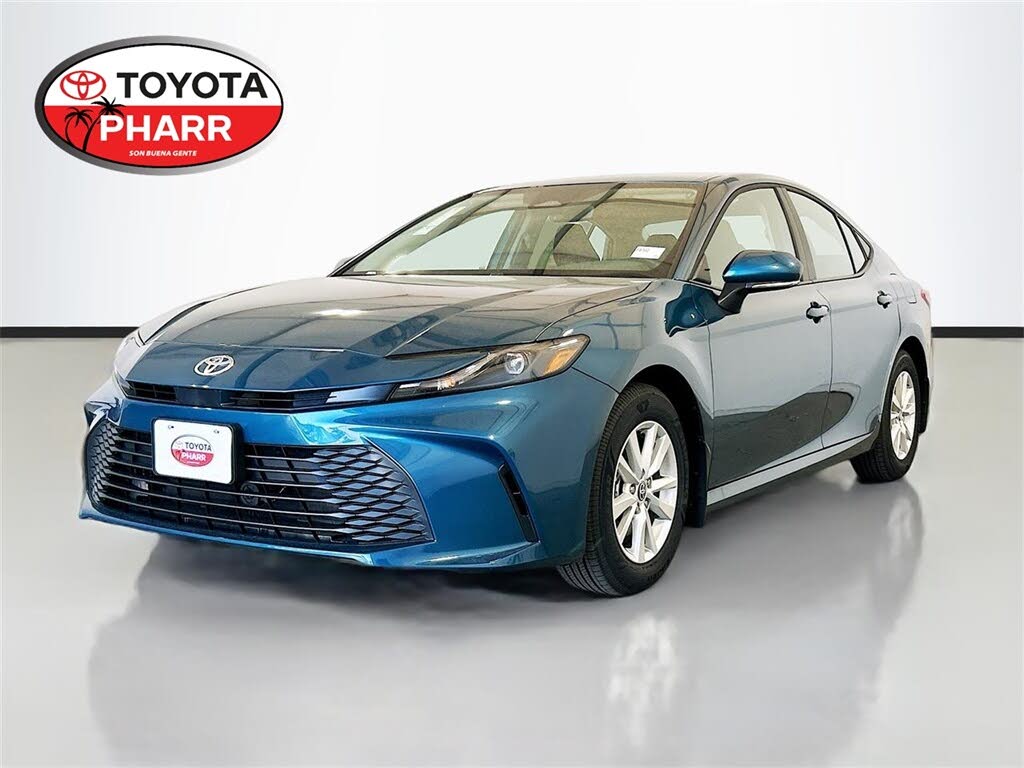 2026 Toyota Camry LE FWD