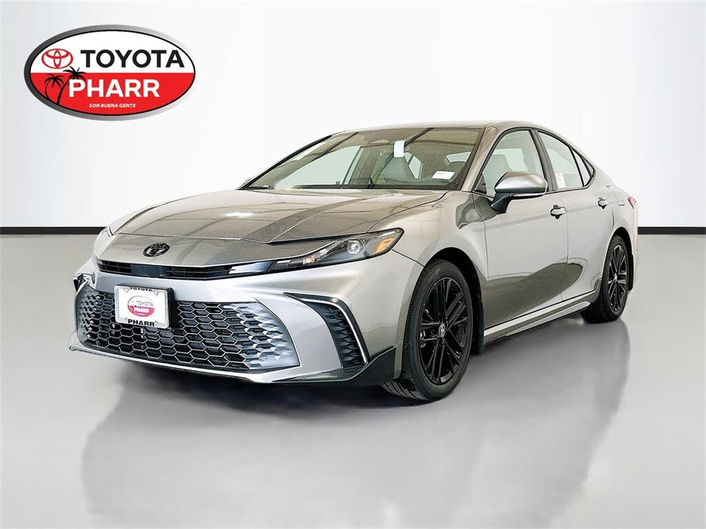 2026 Toyota Camry SE FWD