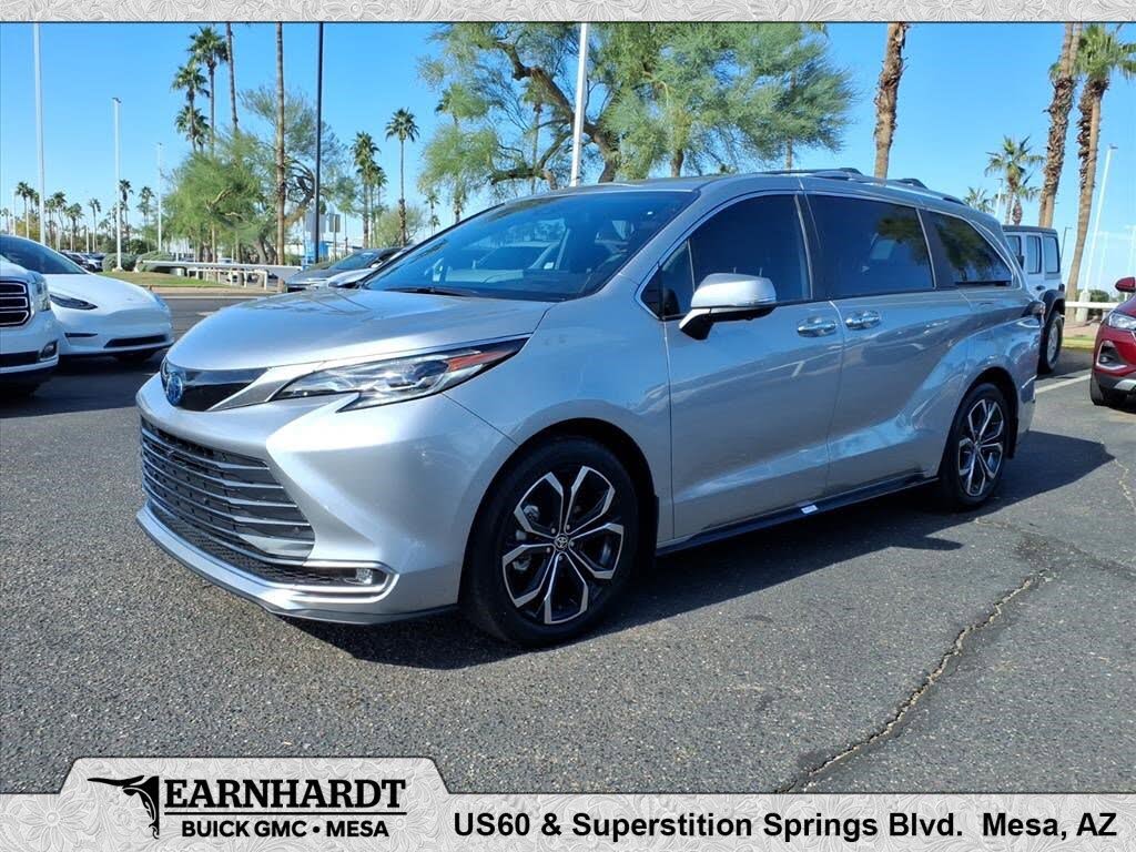 2025 Toyota Sienna Platinum 7-Passenger FWD