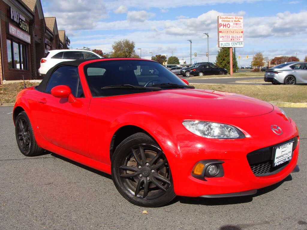 2015 Mazda MX-5 Miata Sport Convertible