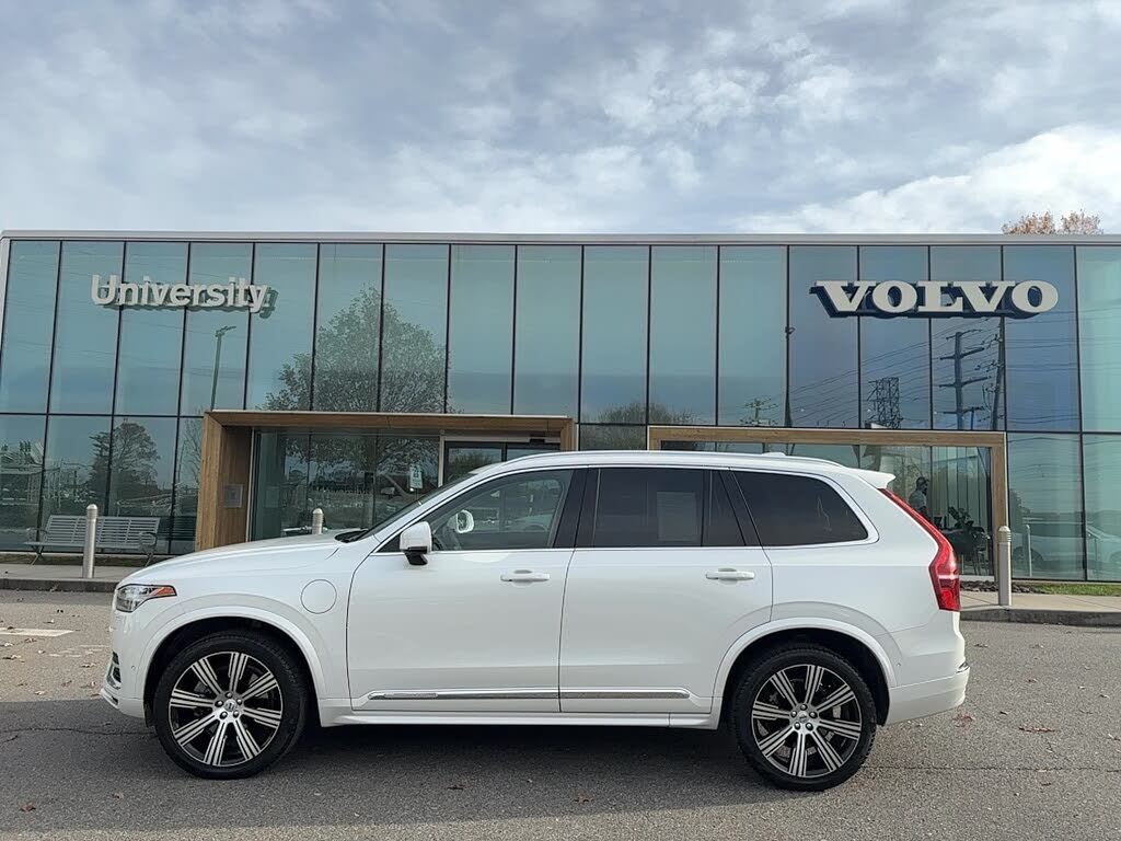 2023 Volvo XC90 Recharge T8 Plus Bright Theme 7-Passenger eAWD