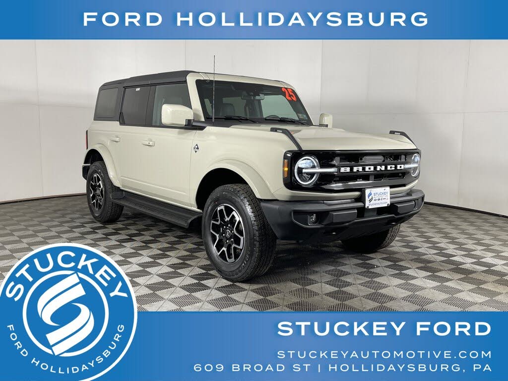 2025 Ford Bronco Outer Banks 4-Door 4WD