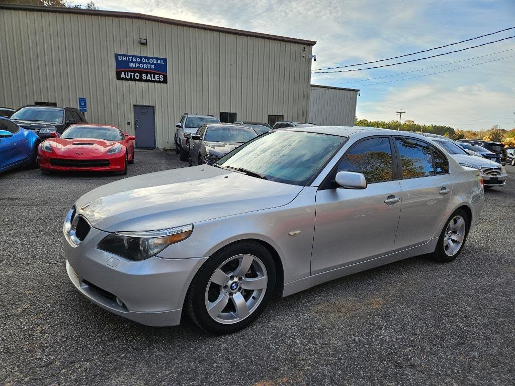 2004 BMW 5 Series 525i Sedan RWD