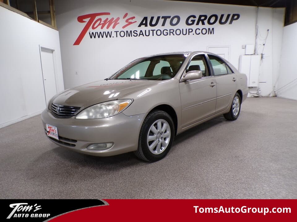 2004 Toyota Camry XLE FWD