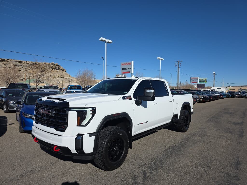 2024 GMC Sierra 3500HD AT4 Crew Cab 4WD