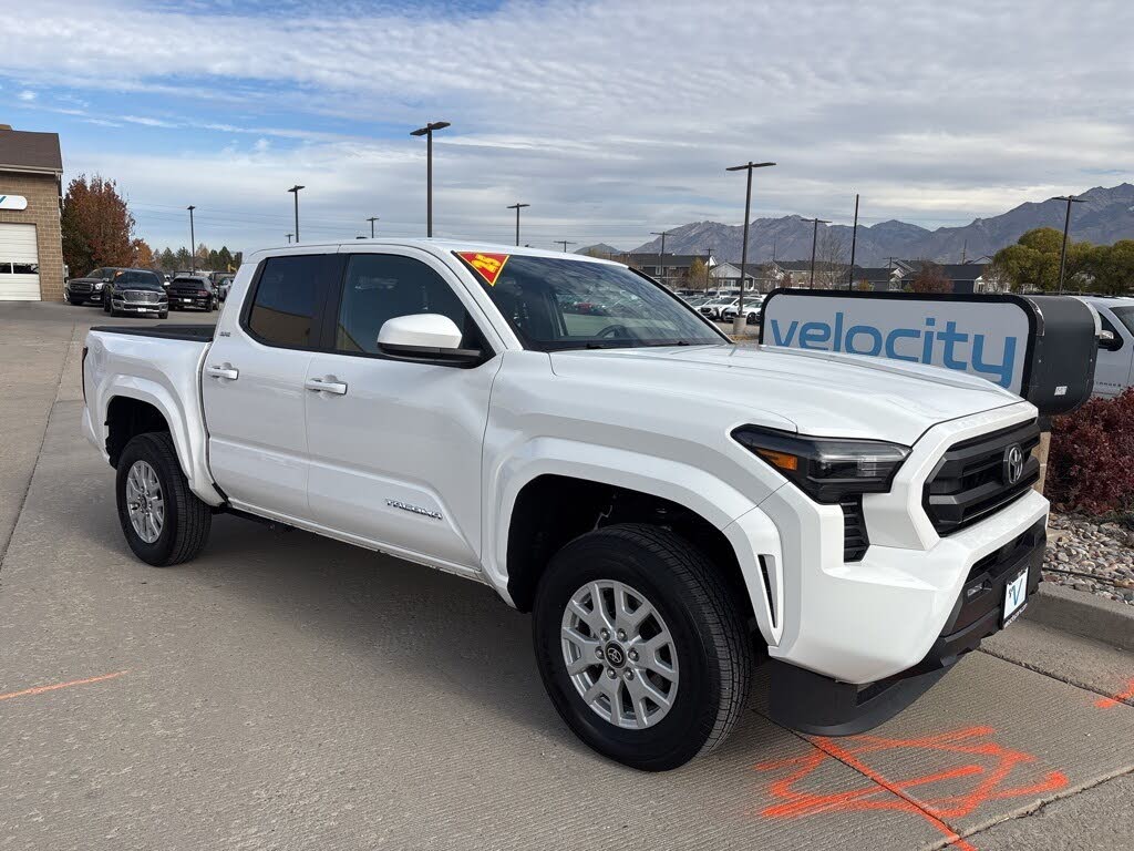 2025 Toyota Tacoma SR5 Double Cab 4WD