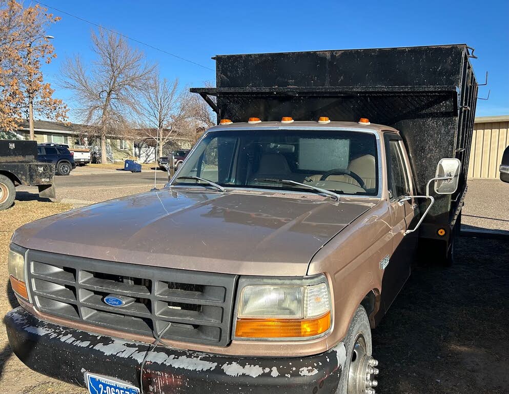 1997 Ford F-350 XL Standard Cab LB RWD